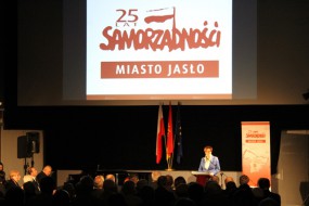 Wystawy: Odrodzenie samorządu miejskiego w Jaśle